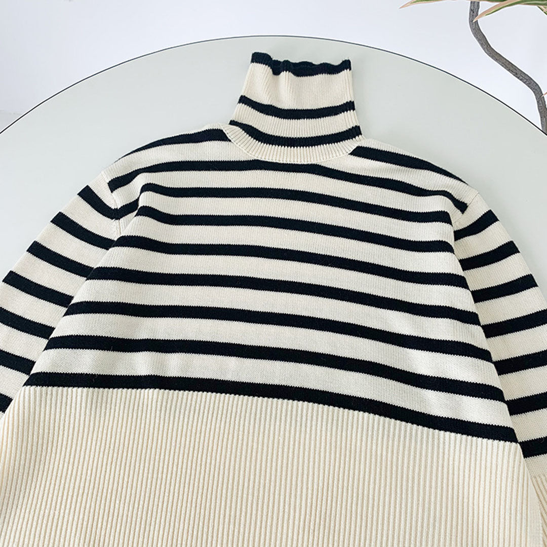 Rollkragenpullover mit Streifen