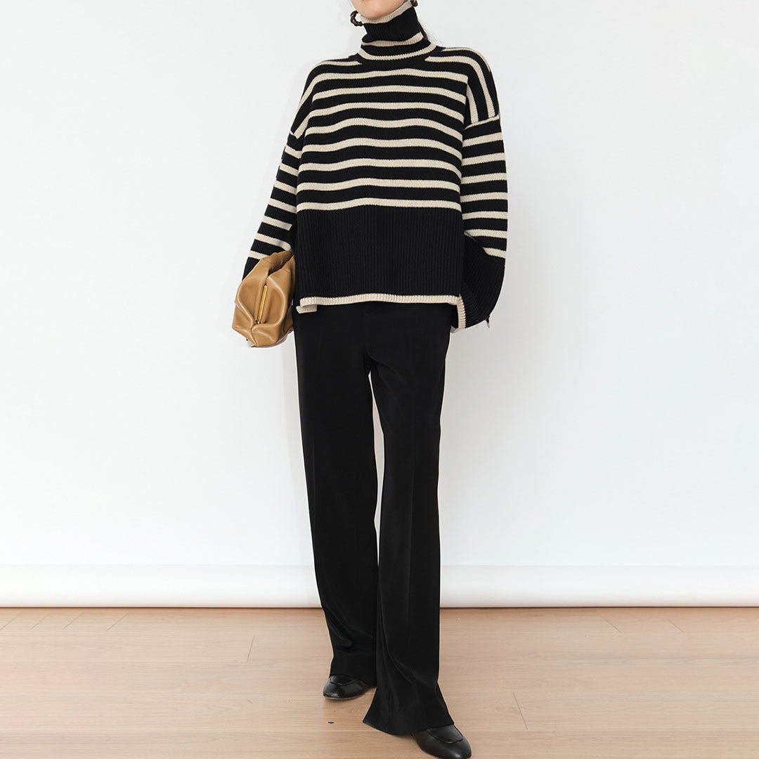 Rollkragenpullover mit Streifen