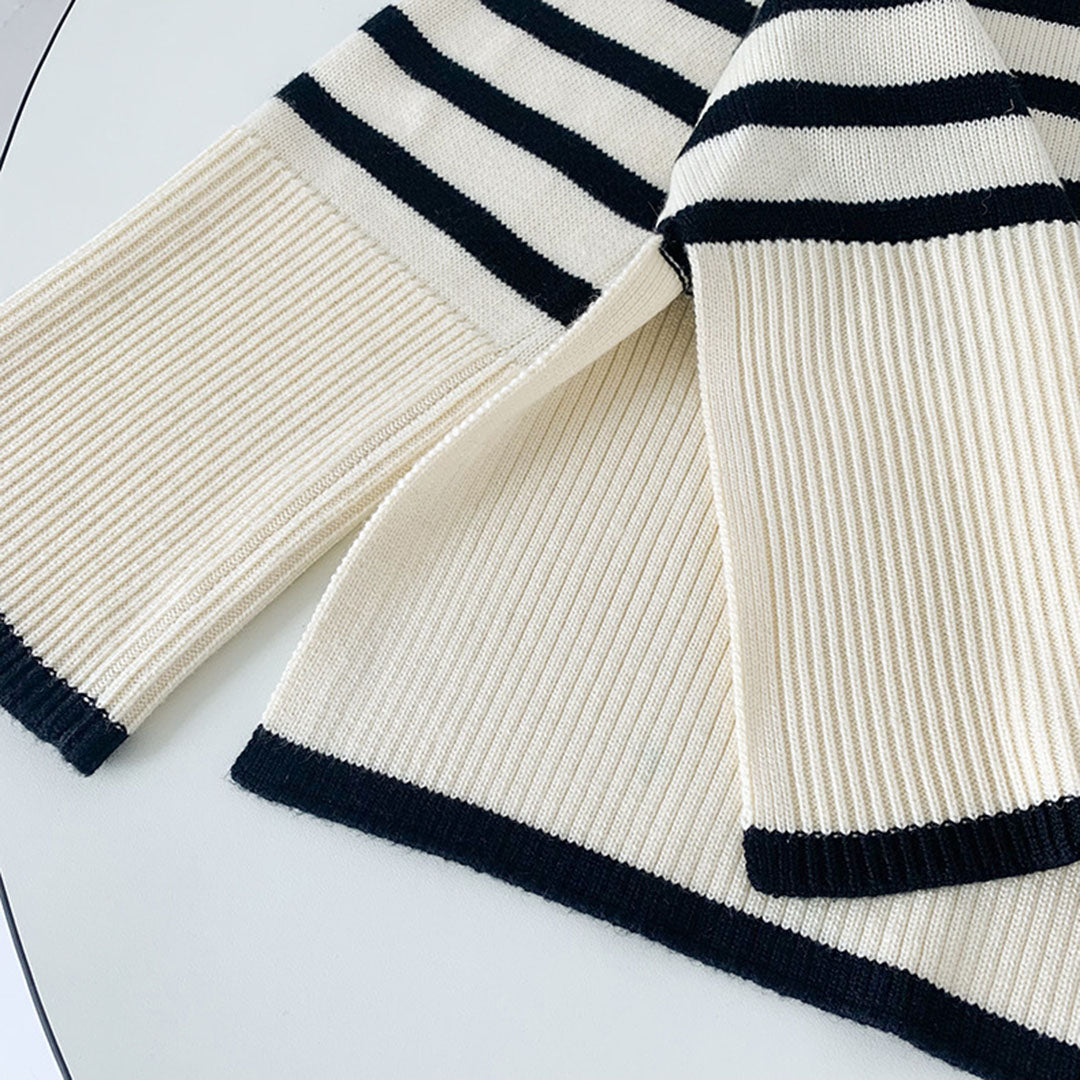 Rollkragenpullover mit Streifen